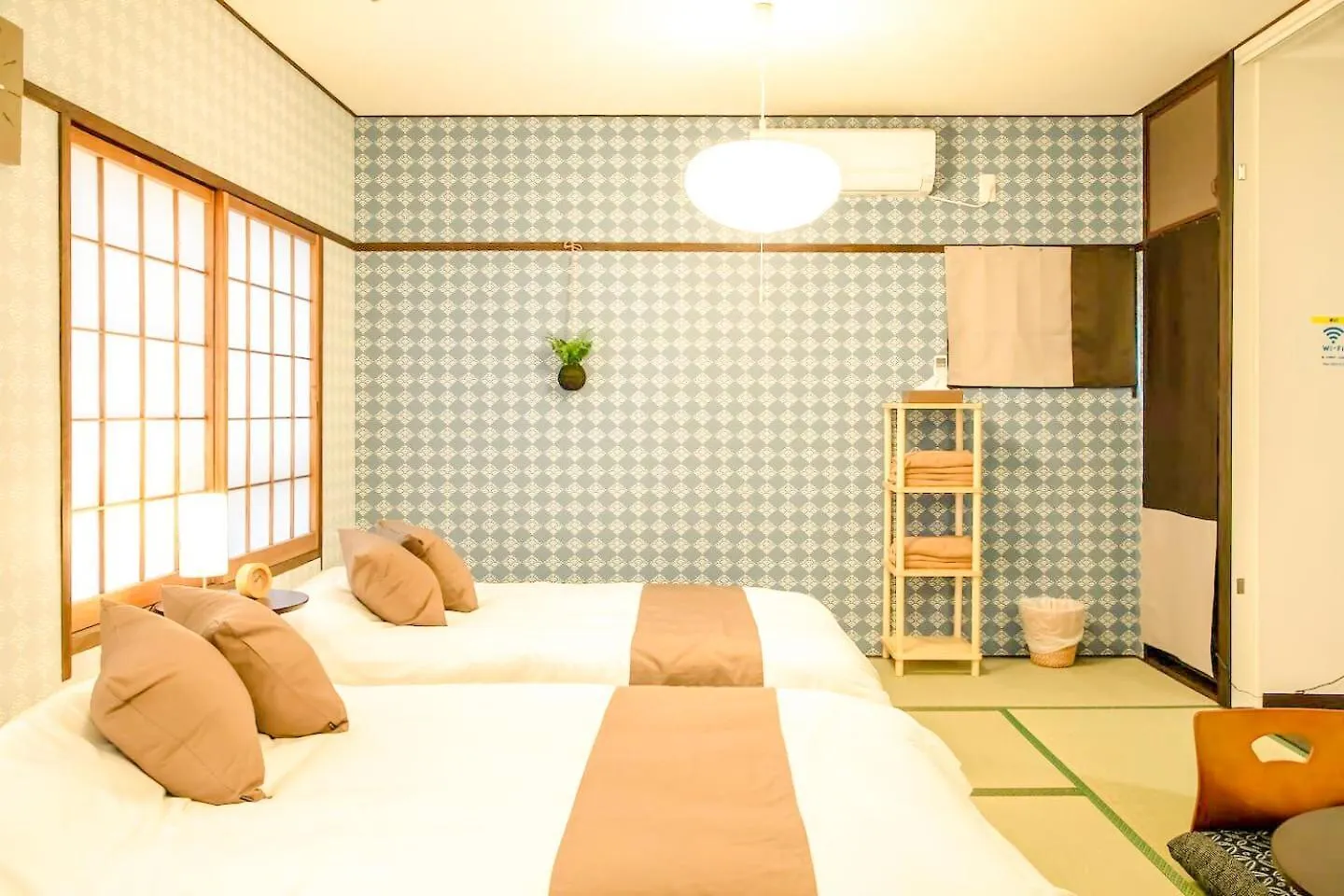 Funhouse-To North Umeda Guestresidence Osaka 2*,