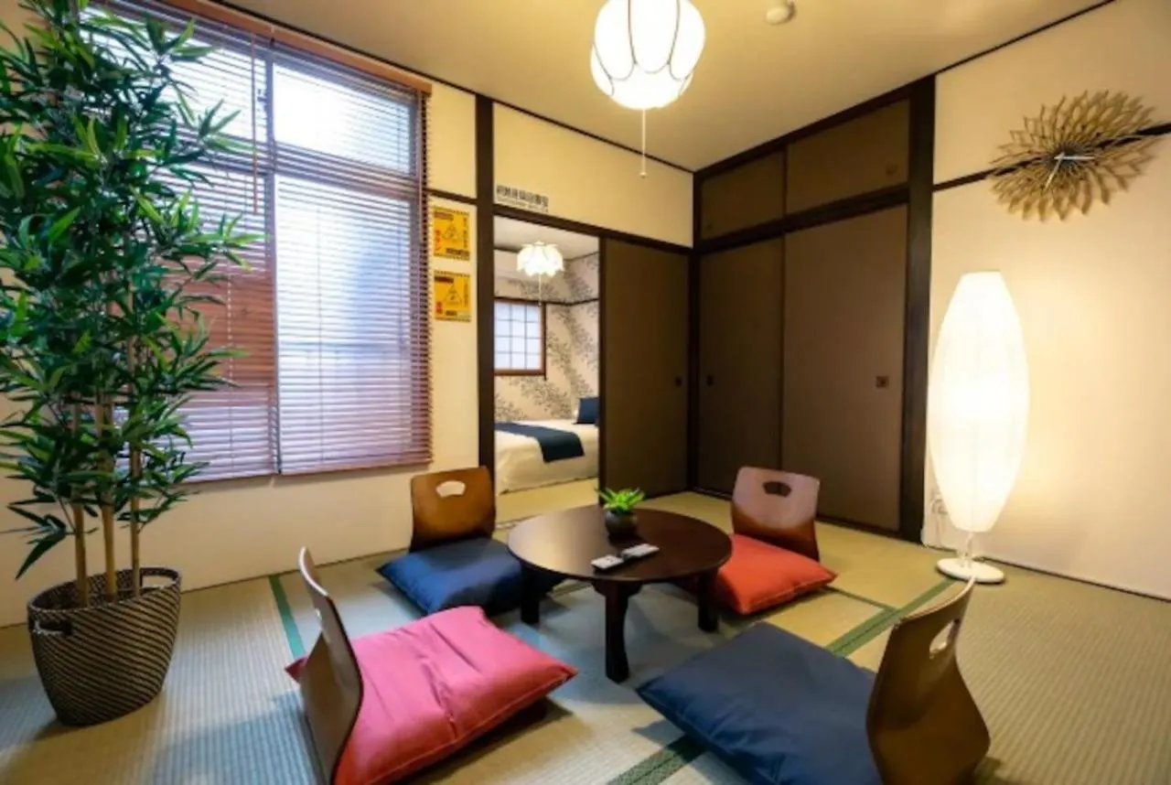 Funhouse-To North Umeda Guestresidence 大阪市